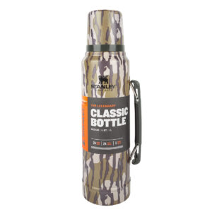 Stanley Classic Vakuum-Flasche Mossy Oak Bottomland 1